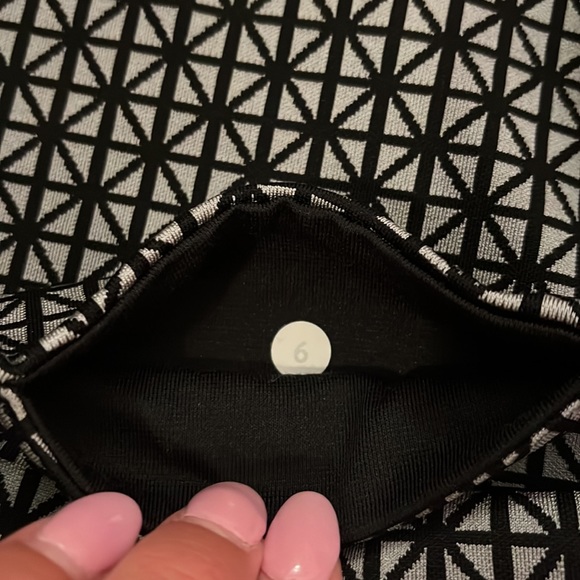 Lululemon leggings - Picture 3 of 3